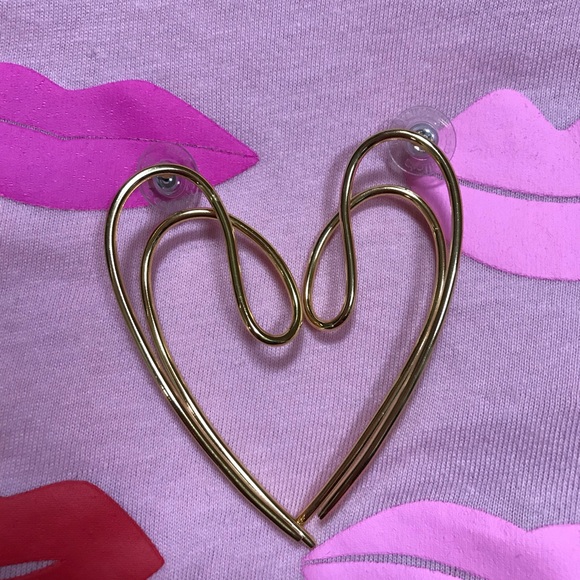 Stella & Dot Holland earrings… cute for Valentine’s Day❤️ - Picture 1 of 2